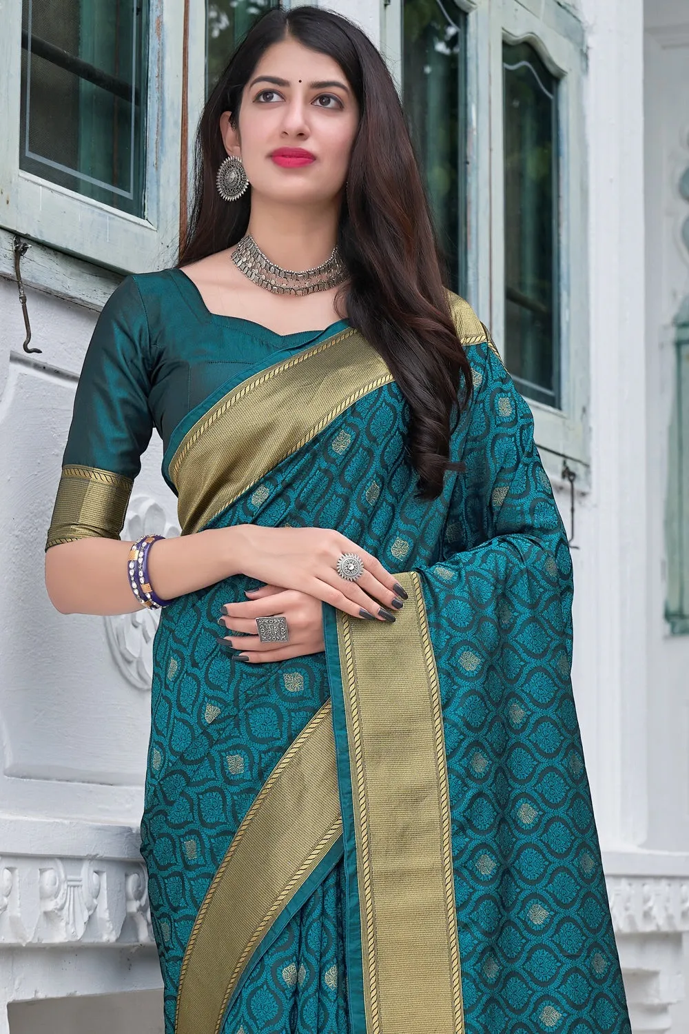 Morpeach Weaving Silk Printed Traditional Saree